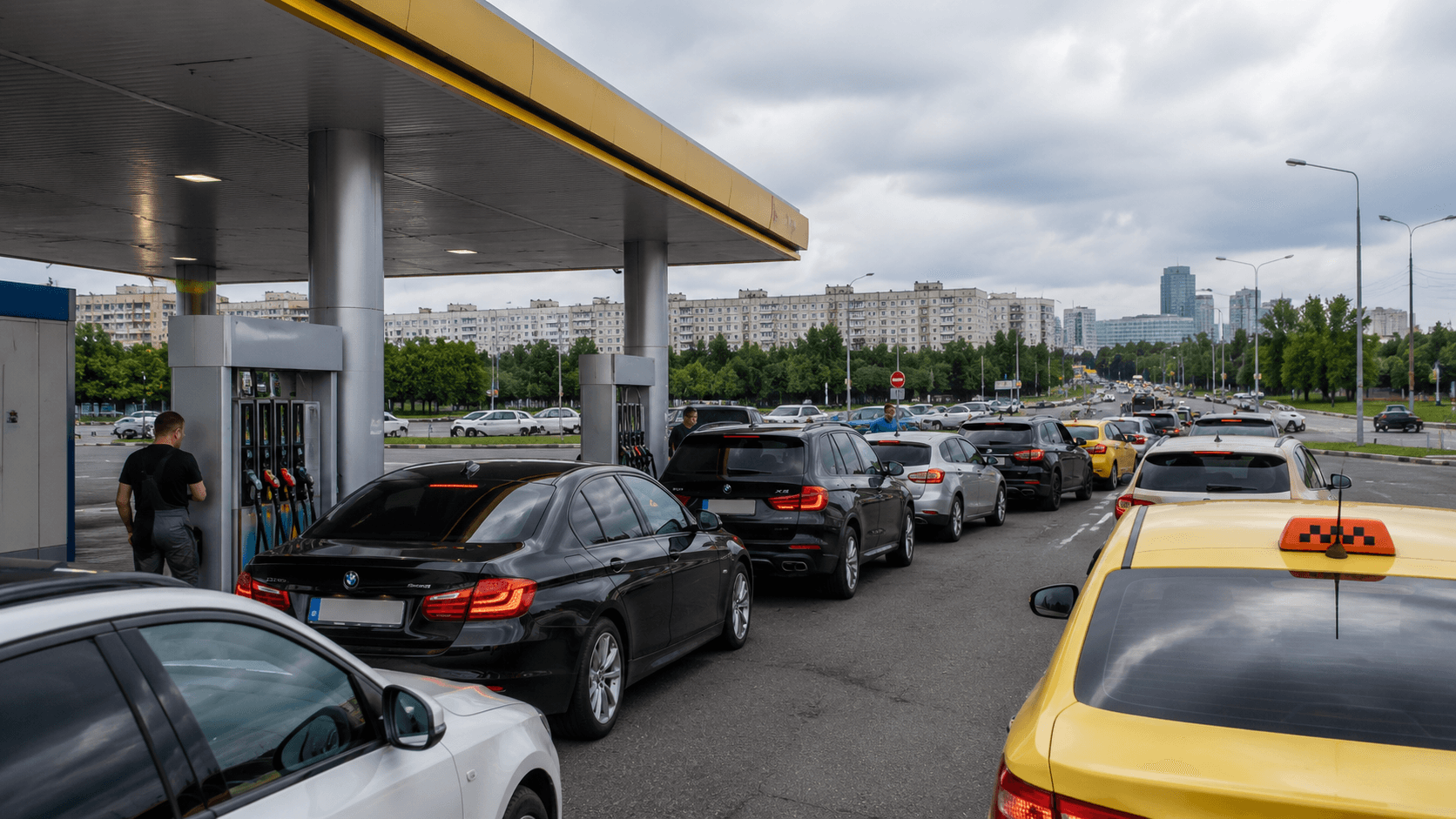 «Везде очереди»: ситуация на АЗС в Москве и области 30 июня