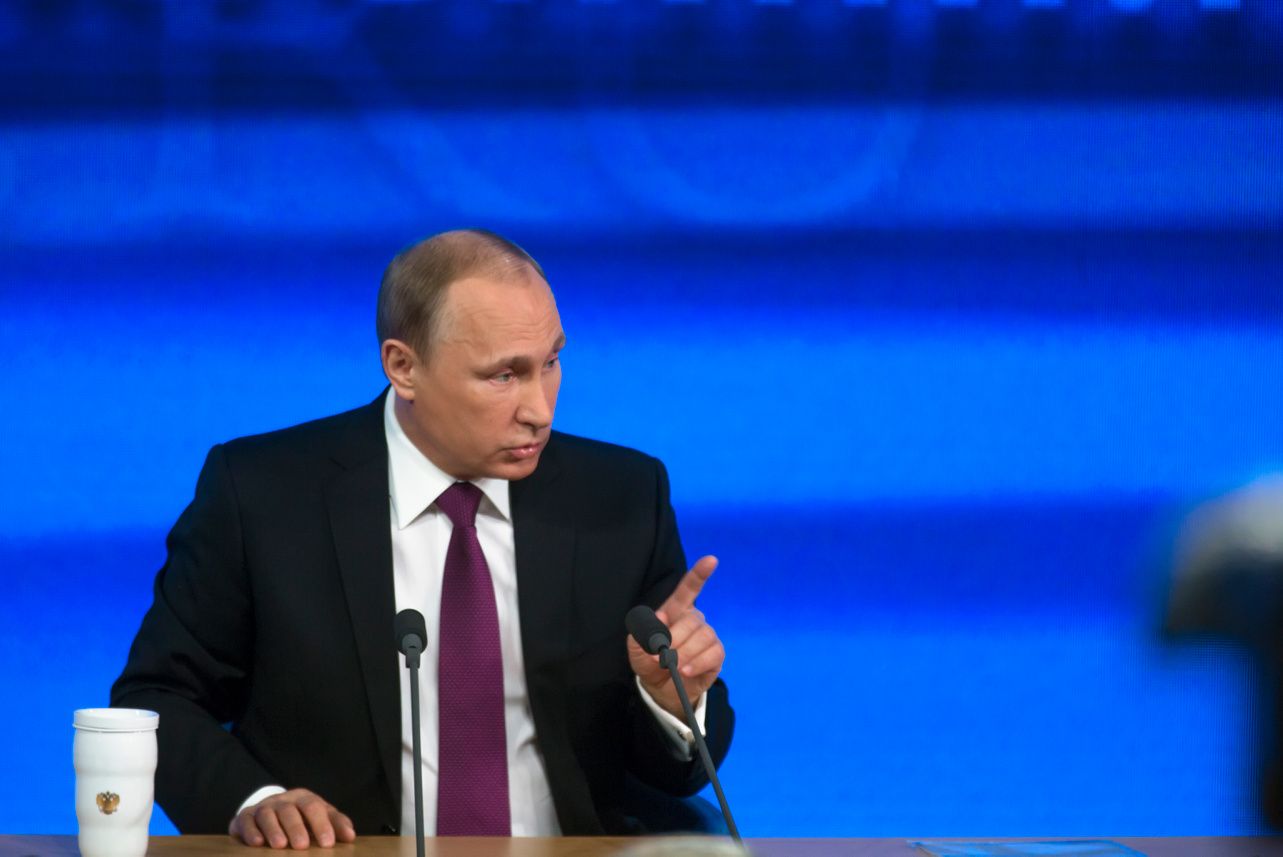 Путин сообщил о росте реальных зарплат в России на 6,3%