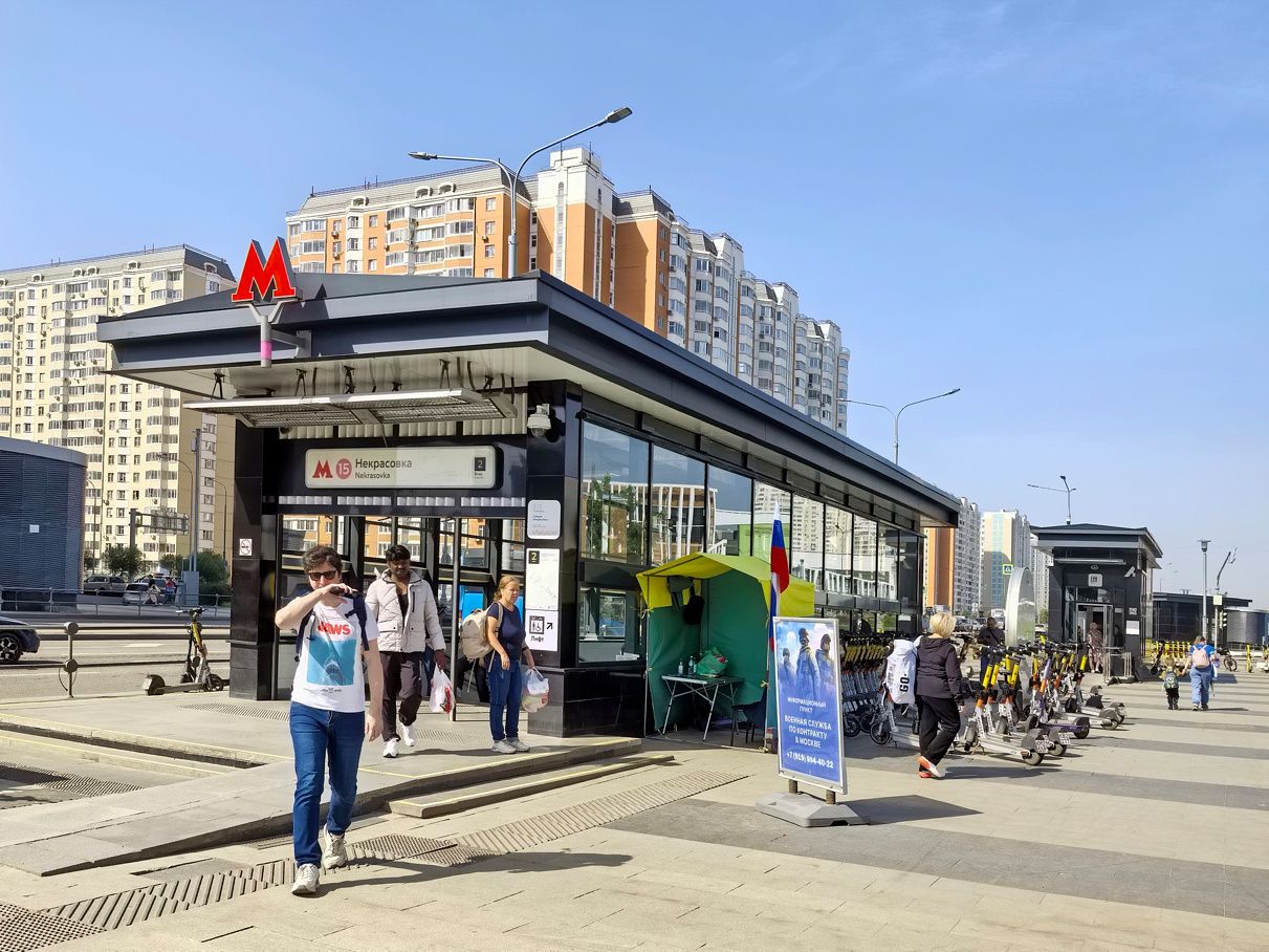 В московском транспорте из-за жары начали раздавать бесплатную воду